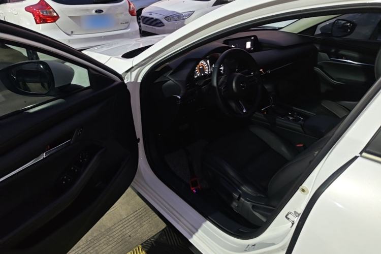 Used Mazda 3 Axela 2021 2.0L Automatic Zhiya Edition Driver Seat