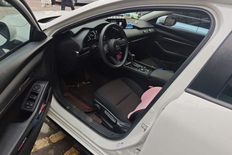 Used Mazda 3 Axela 2021 2.0L Automatic Zhiqing Edition Driver Seat