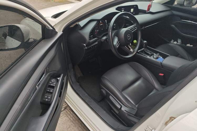 Used Mazda 3 Axela 2021 2.0L Automatic Zhiya Edition Driver Seat