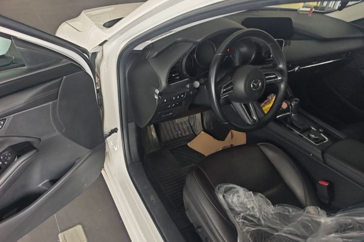 Used Mazda 3 Axela 2021 2.0L Automatic Zhiyao Edition Driver Seat