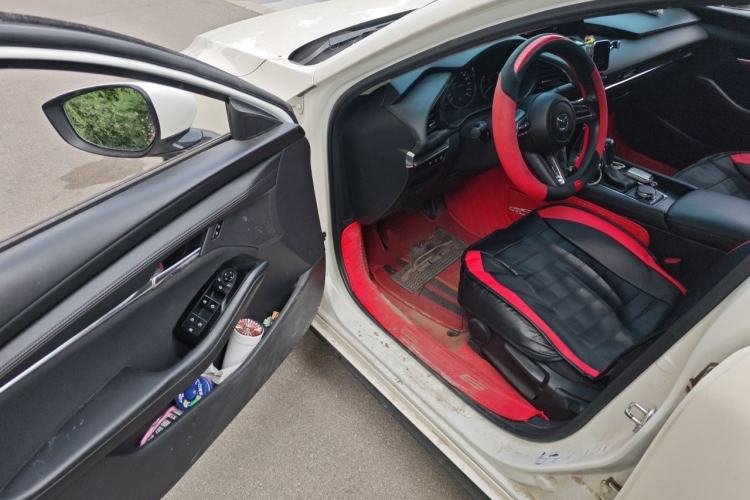 Used Mazda 3 Axela 2021 2.0L Automatic ZhiXuan Edition Driver Seat