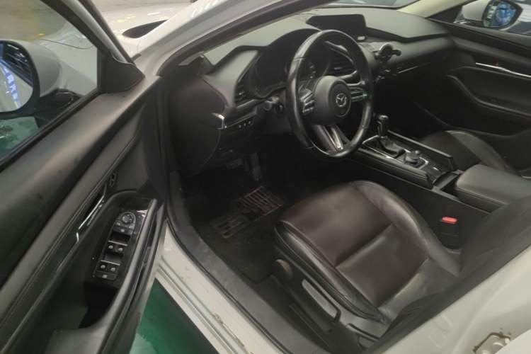 Used Mazda 3 Axela 2021 2.0L Automatic Zhiya Edition Driver Seat