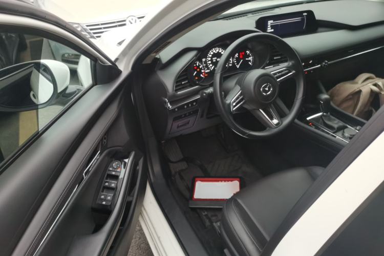 Used Mazda 3 Axela 2021 2.0L Automatic Zhi Rui Edition Driver Seat