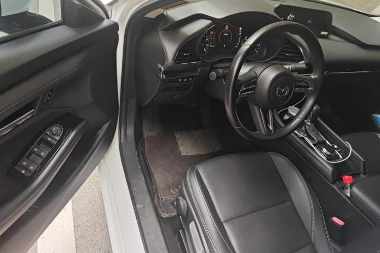 Used Mazda 3 Axela 2021 2.0L Automatic ZhiXuan Edition Driver Seat