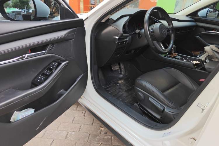 Used Mazda 3 Axela 2021 2.0L Automatic Zhiya Edition Driver Seat