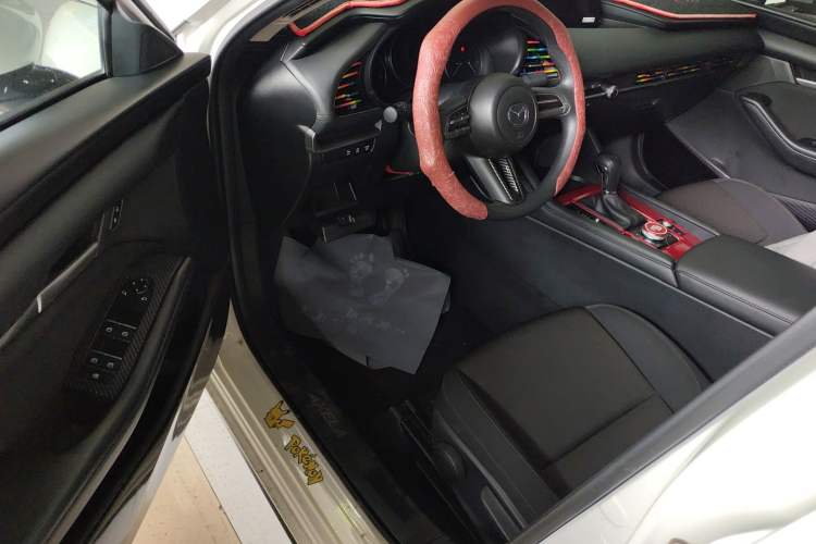 Used Mazda 3 Axela 2021 1.5L Automatic ZhiMei Edition Driver Seat