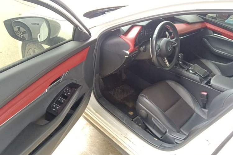 Used Mazda 3 Axela 2021 2.0L Automatic Zhiya Edition Driver Seat