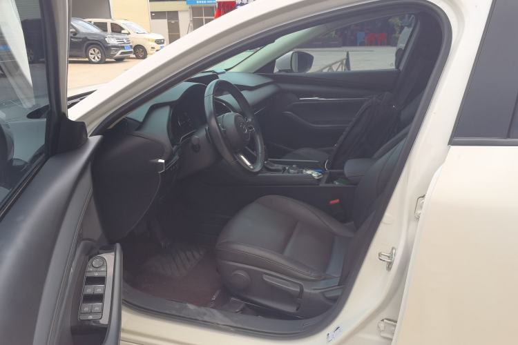 Used Mazda 3 Axela 2021 2.0L Automatic Zhiya Edition Driver Seat