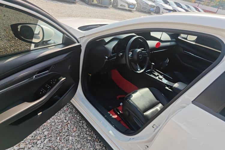Used Mazda 3 Axela 2021 2.0L Automatic Zhiya Edition Driver Seat
