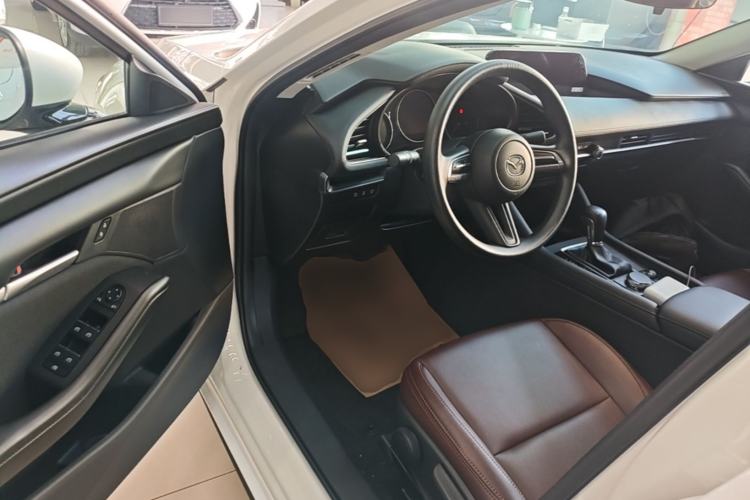 Used Mazda 3 Axela 2021 2.0L Automatic Zhiqing Edition Driver Seat