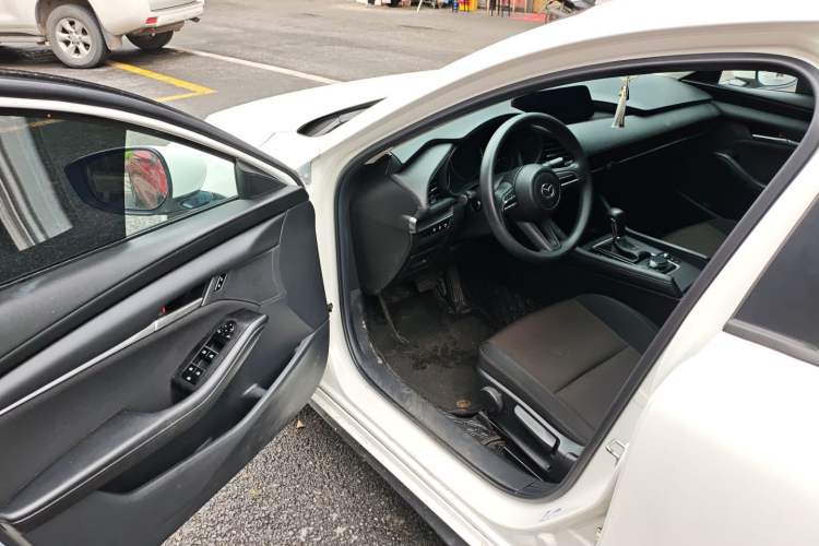 Used Mazda 3 Axela 2021 2.0L Automatic Zhiqing Edition Driver Seat