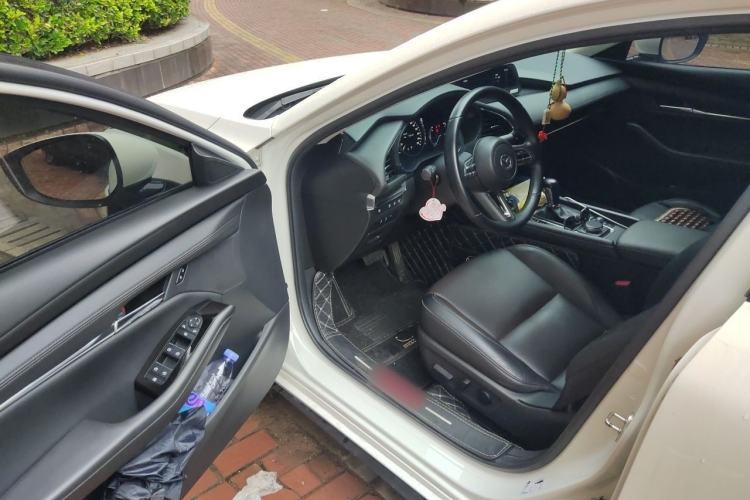 Used Mazda 3 Axela 2021 2.0L Automatic Zhiyao Edition Driver Seat
