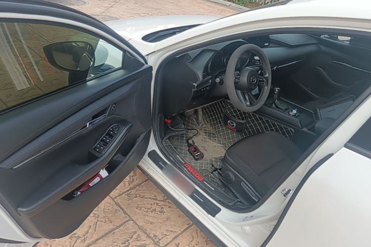 Used Mazda 3 Axela 2021 2.0L Automatic ZhiXuan Edition Driver Seat