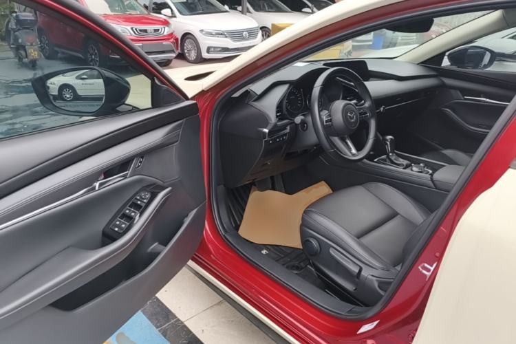 Used Mazda 3 Axela 2021 2.0L Automatic Zhiya Edition Driver Seat