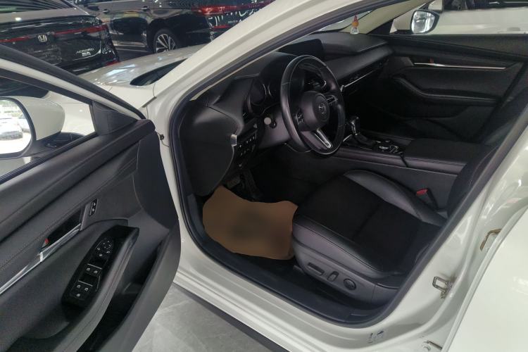 Used Mazda 3 Axela 2021 2.0L Automatic Zhiyao Edition Driver Seat