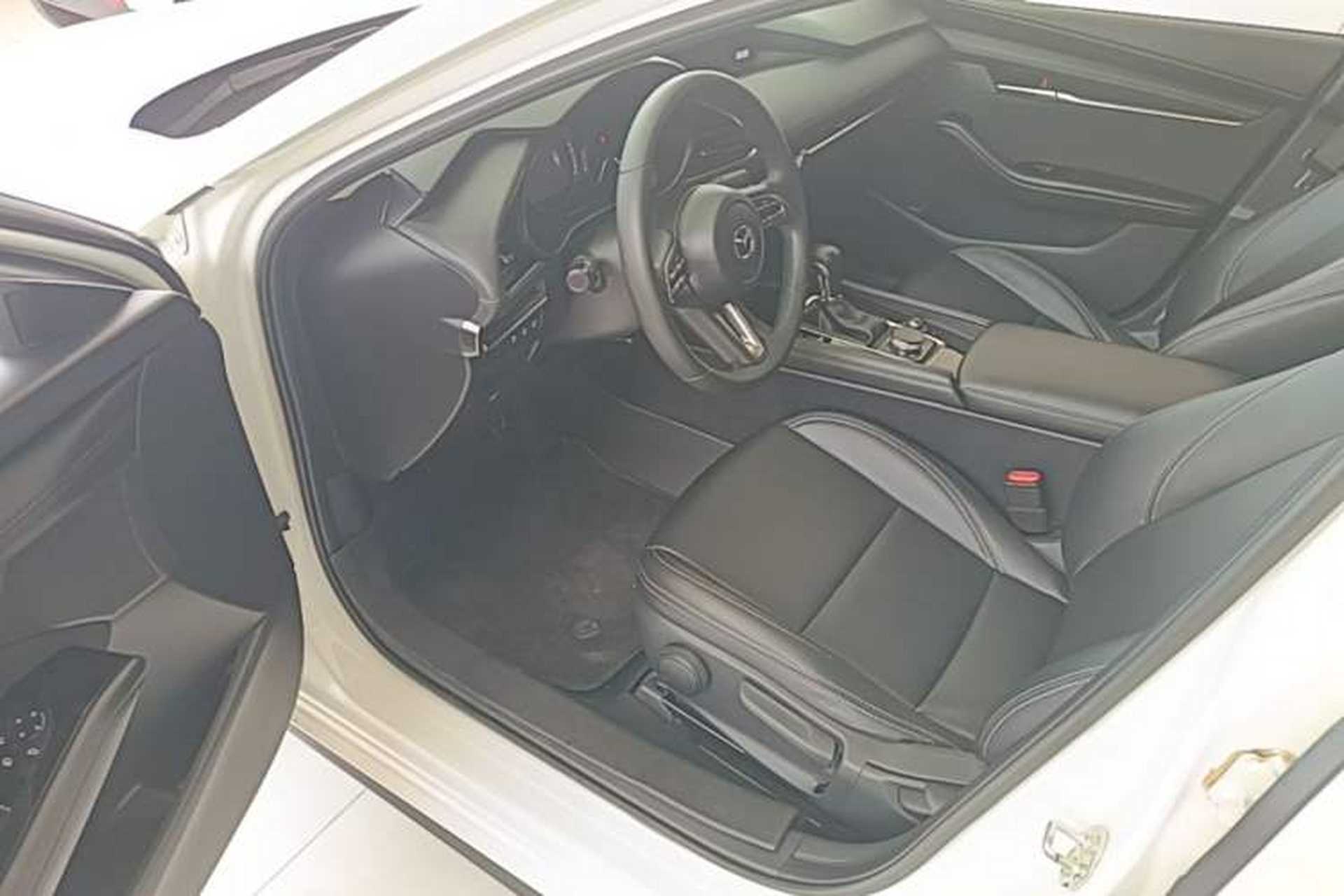 Used Mazda 3 Axela 2021 2.0L Automatic ZhiXuan Edition Driver Seat