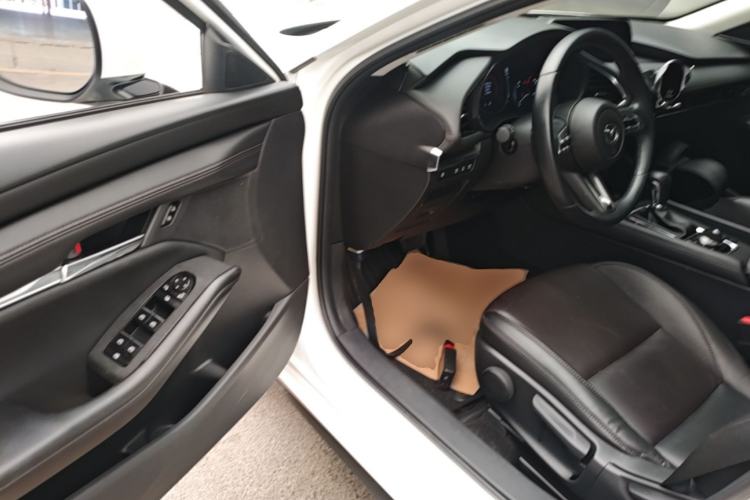 Used Mazda 3 Axela 2021 2.0L Automatic Zhiya Edition Driver Seat