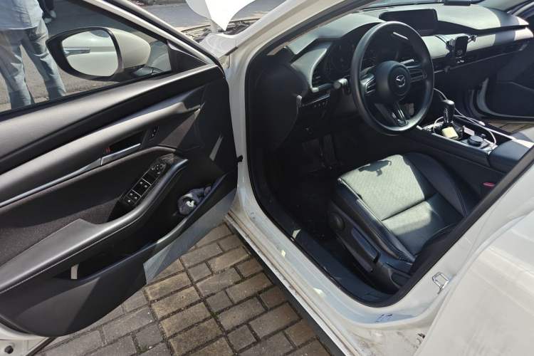 Used Mazda 3 Axela 2021 2.0L Automatic Zhiqing Edition Driver Seat