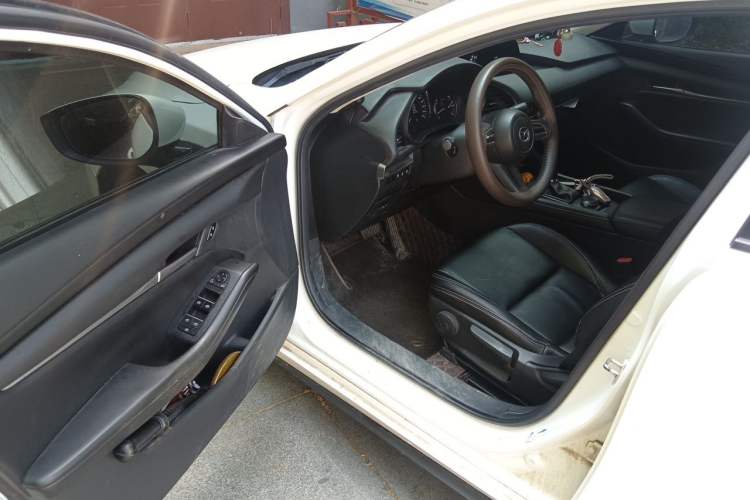 Used Mazda 3 Axela 2021 1.5L Automatic Zhiyue Edition Driver Seat