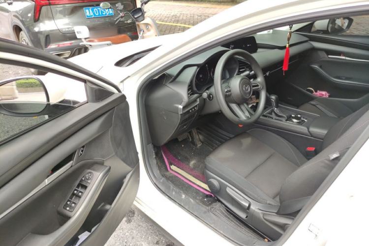 Used Mazda 3 Axela 2021 2.0L Automatic Zhiqing Edition Driver Seat
