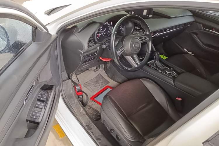 Used Mazda 3 Axela 2021 2.0L Automatic Zhiyao Edition Driver Seat
