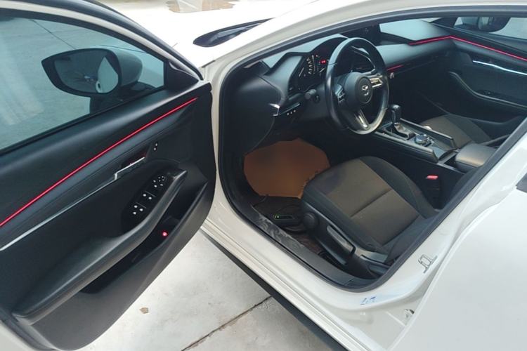Used Mazda 3 Axela 2021 2.0L Automatic ZhiXuan Edition Driver Seat