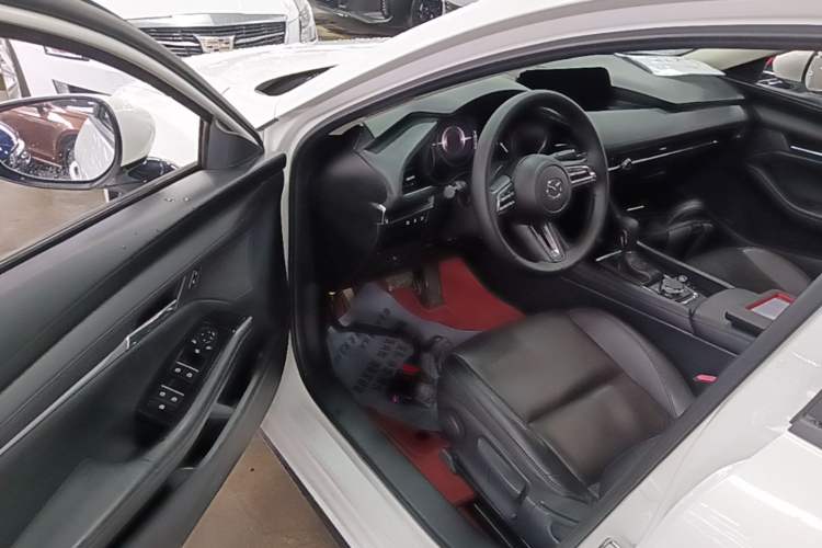 Used Mazda 3 Axela 2021 2.0L Automatic Zhiya Edition Driver Seat
