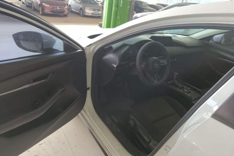 Used Mazda 3 Axela 2021 2.0L Automatic Zhiqing Edition Driver Seat
