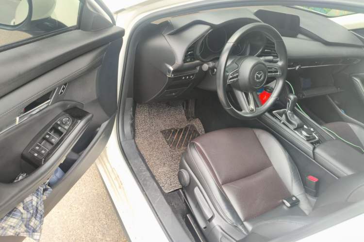 Used Mazda 3 Axela 2021 2.0L Automatic Zhiya Edition Driver Seat