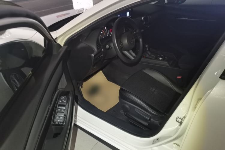 Used Mazda 3 Axela 2021 2.0L Automatic Zhiqing Edition Driver Seat