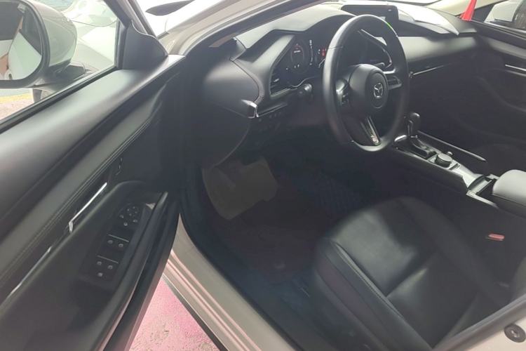 Used Mazda 3 Axela 2021 2.0L Automatic Zhi Rui Edition Driver Seat