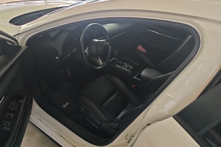 Used Mazda 3 Axela 2021 2.0L Automatic Zhiya Edition Driver Seat