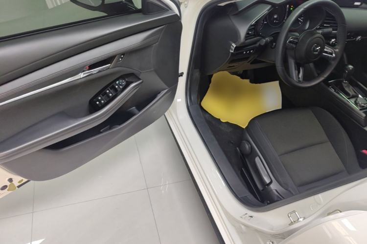 Used Mazda 3 Axela 2021 2.0L Automatic ZhiXuan Edition Driver Seat