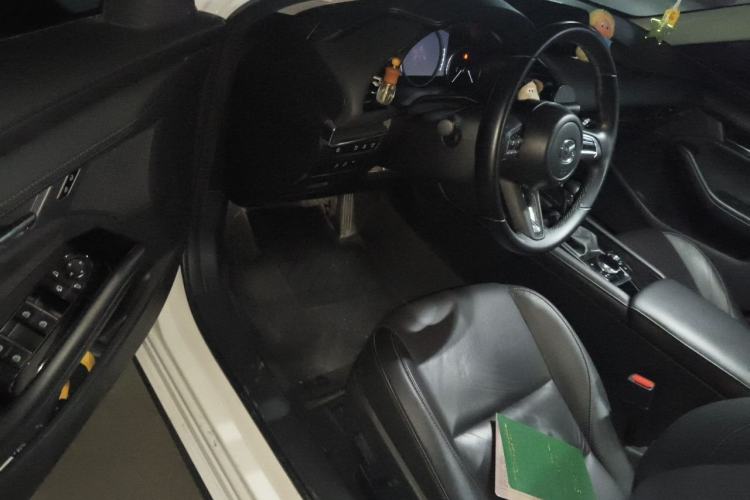 Used Mazda 3 Axela 2021 2.0L Automatic Zhiyao Edition Driver Seat