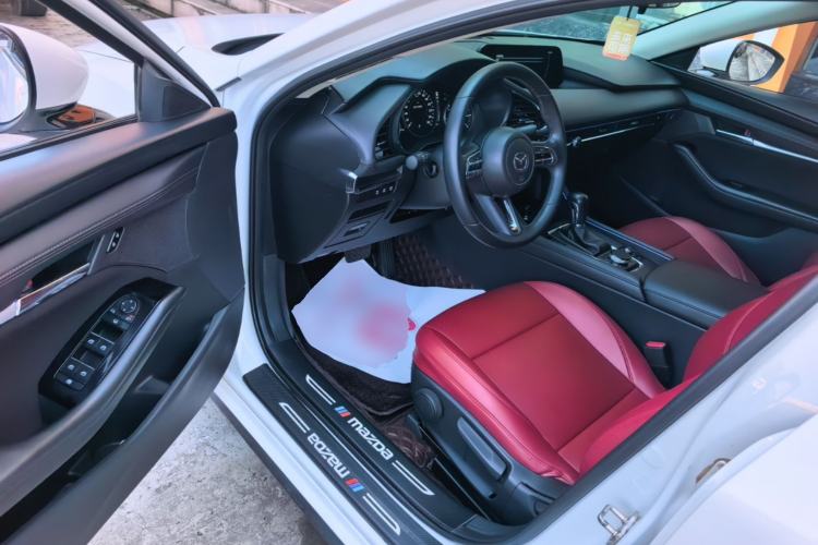 Used Mazda 3 Axela 2021 2.0L Automatic ZhiXuan Edition Driver Seat