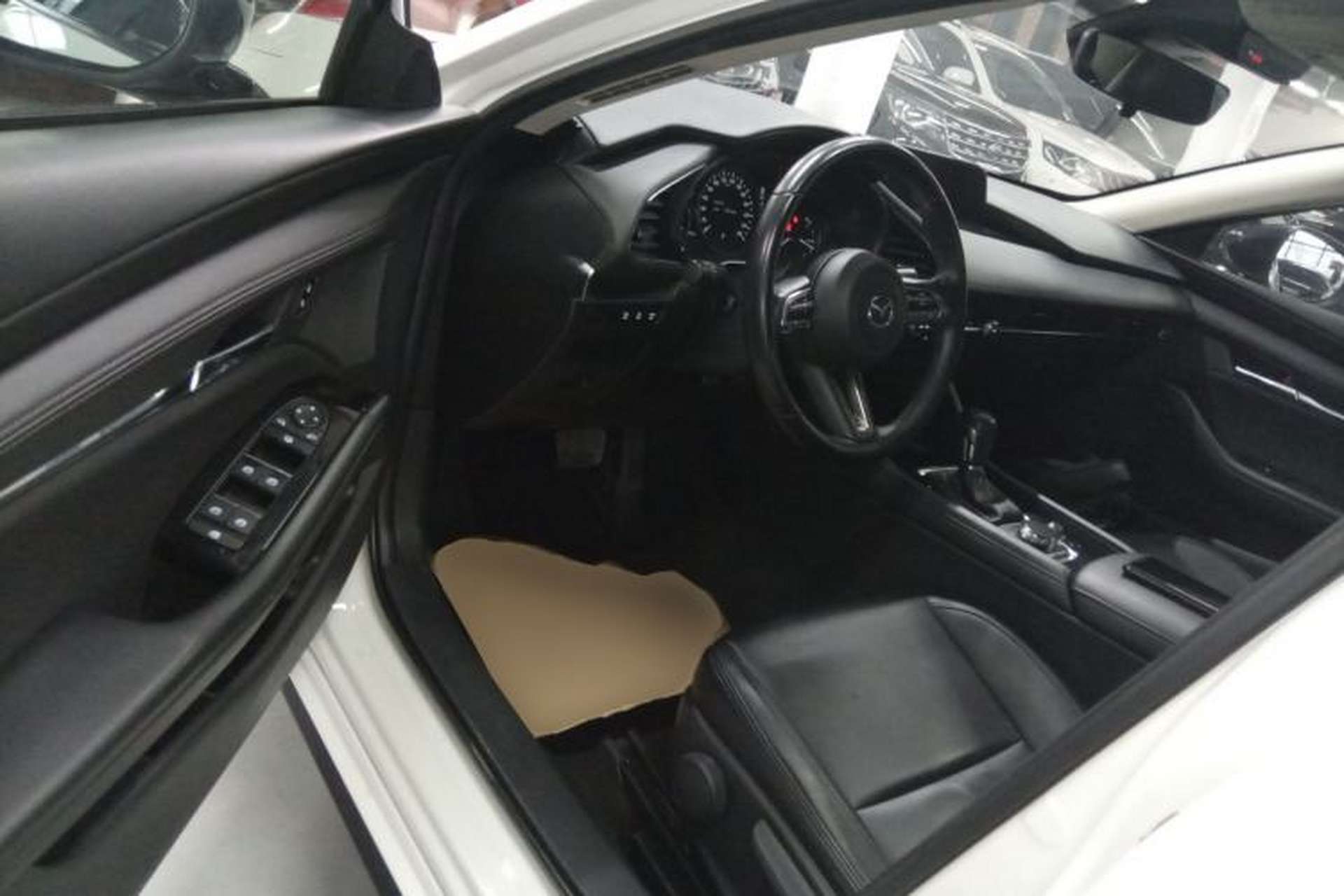 Used Mazda 3 Axela 2021 2.0L Automatic ZhiXuan Edition Driver Seat