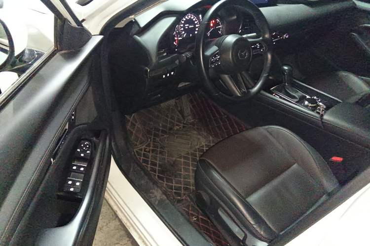 Used Mazda 3 Axela 2021 2.0L Automatic Zhiya Edition Driver Seat