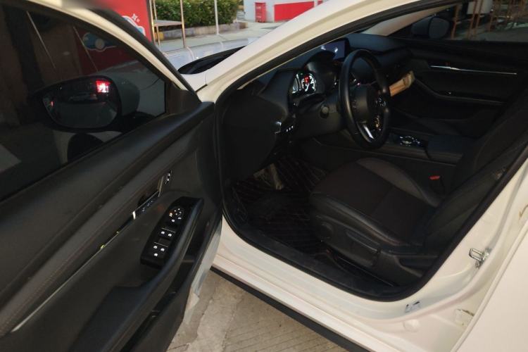 Used Mazda 3 Axela 2021 2.0L Automatic Zhiya Edition Driver Seat