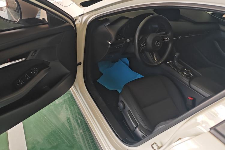 Used Mazda 3 Axela 2021 2.0L Automatic ZhiXuan Edition Driver Seat