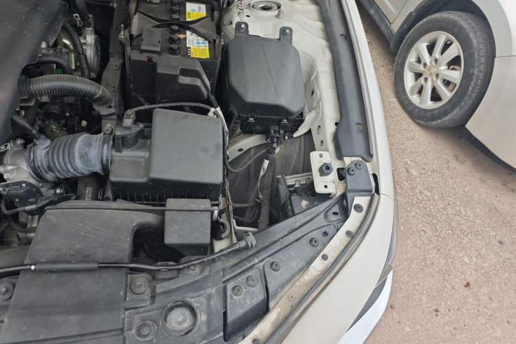 Used Mazda 3 Axela 2021 1.5L Automatic ZhiMei Edition Engine Bay Left