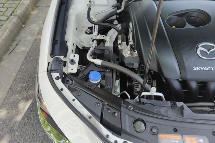 Used Mazda 3 Axela 2021 2.0L Automatic Zhiyao Edition Engine Bay Right