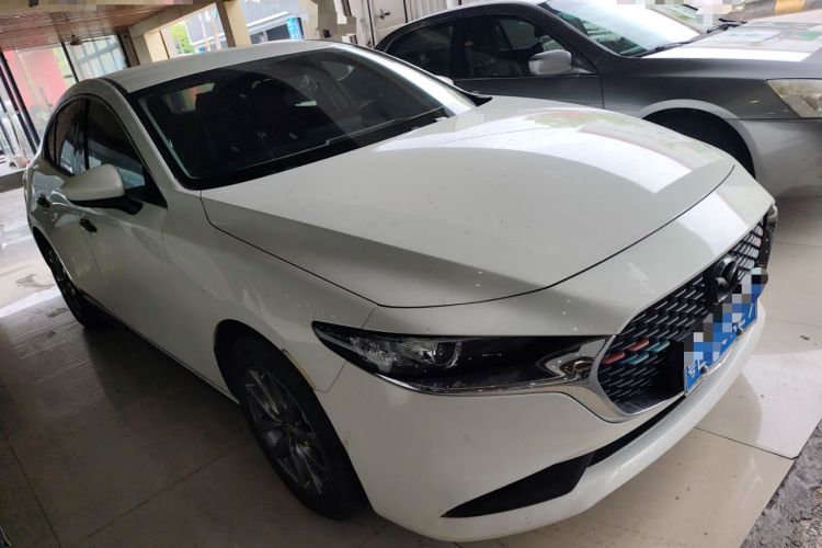 Used Mazda 3 Axela 2021 1.5L Automatic ZhiMei Edition Exterior 1
