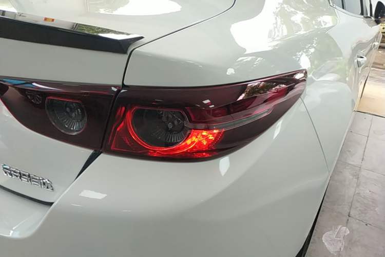 Used Mazda 3 Axela 2021 1.5L Automatic ZhiMei Edition Exterior 1