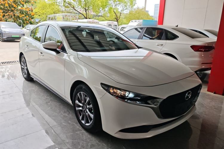 Used Mazda 3 Axela 2021 1.5L Automatic ZhiMei Edition Exterior 1
