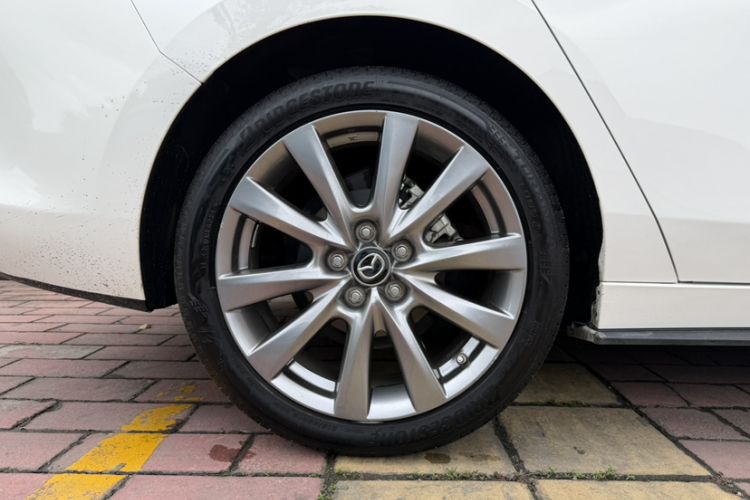 Used Mazda 3 Axela 2021 2.0L Automatic ZhiXuan Edition Exterior 2