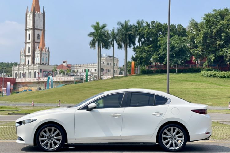 Used Mazda 3 Axela 2021 2.0L Automatic ZhiXuan Edition Exterior 2