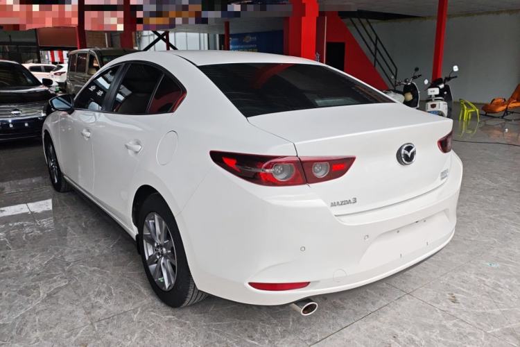 Used Mazda 3 Axela 2021 1.5L Automatic ZhiMei Edition Exterior 2