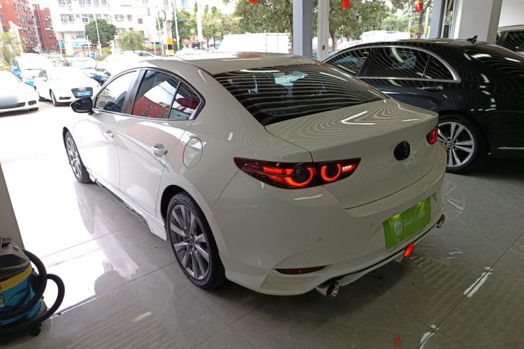 Used Mazda 3 Axela 2021 2.0L Automatic ZhiXuan Edition Exterior 2