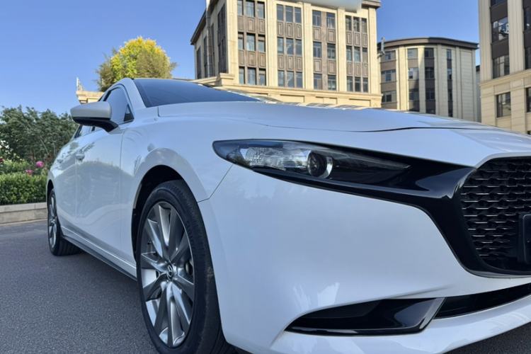 Used Mazda 3 Axela 2021 2.0L Automatic ZhiXuan Edition Exterior 3