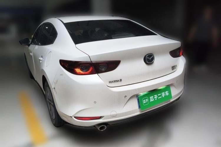 Used Mazda 3 Axela 2021 1.5L Manual ZhiMei Edition Exterior 3